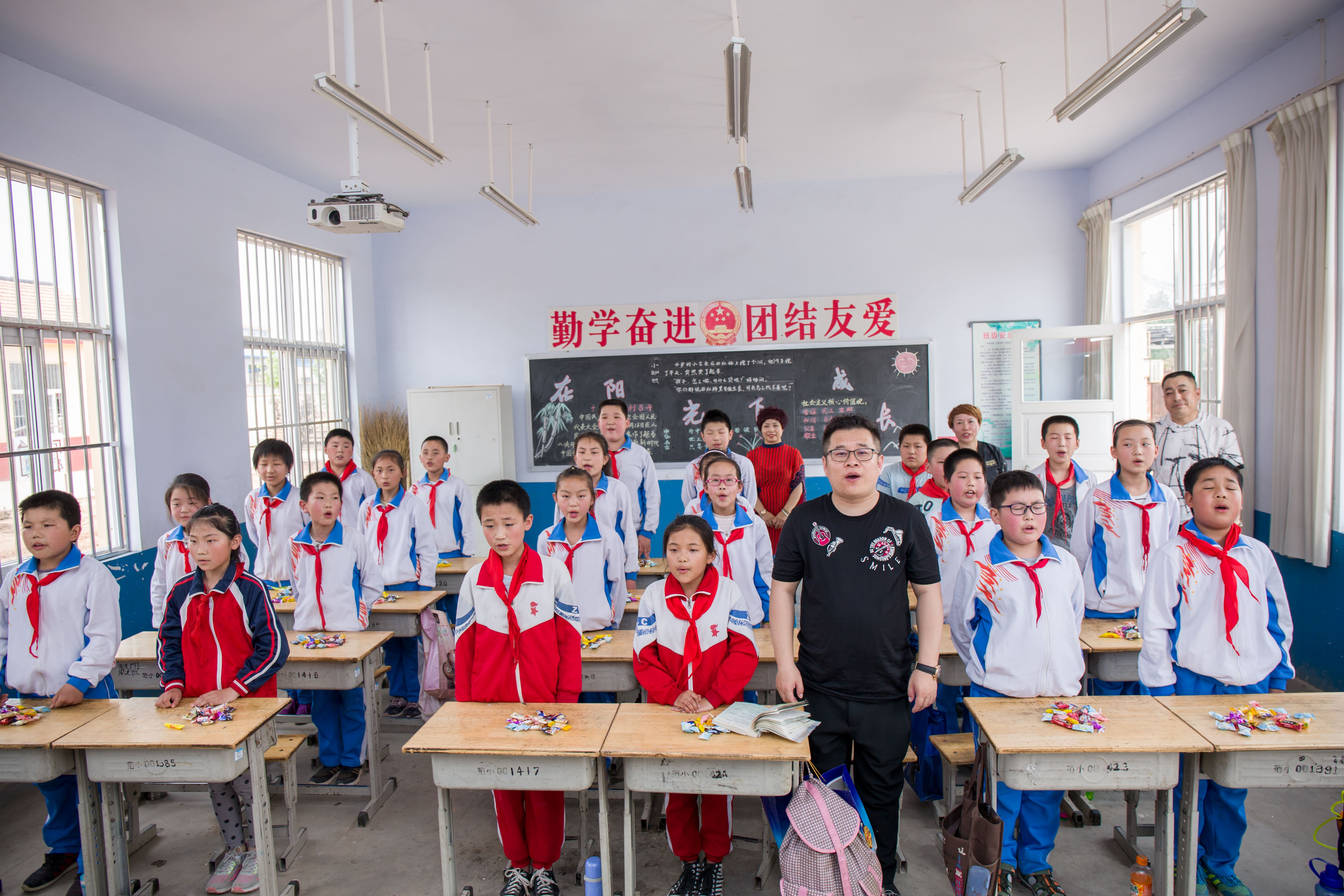 第142所 诸城市贾悦镇范家官庄半岛登陆入口鹿永波小学