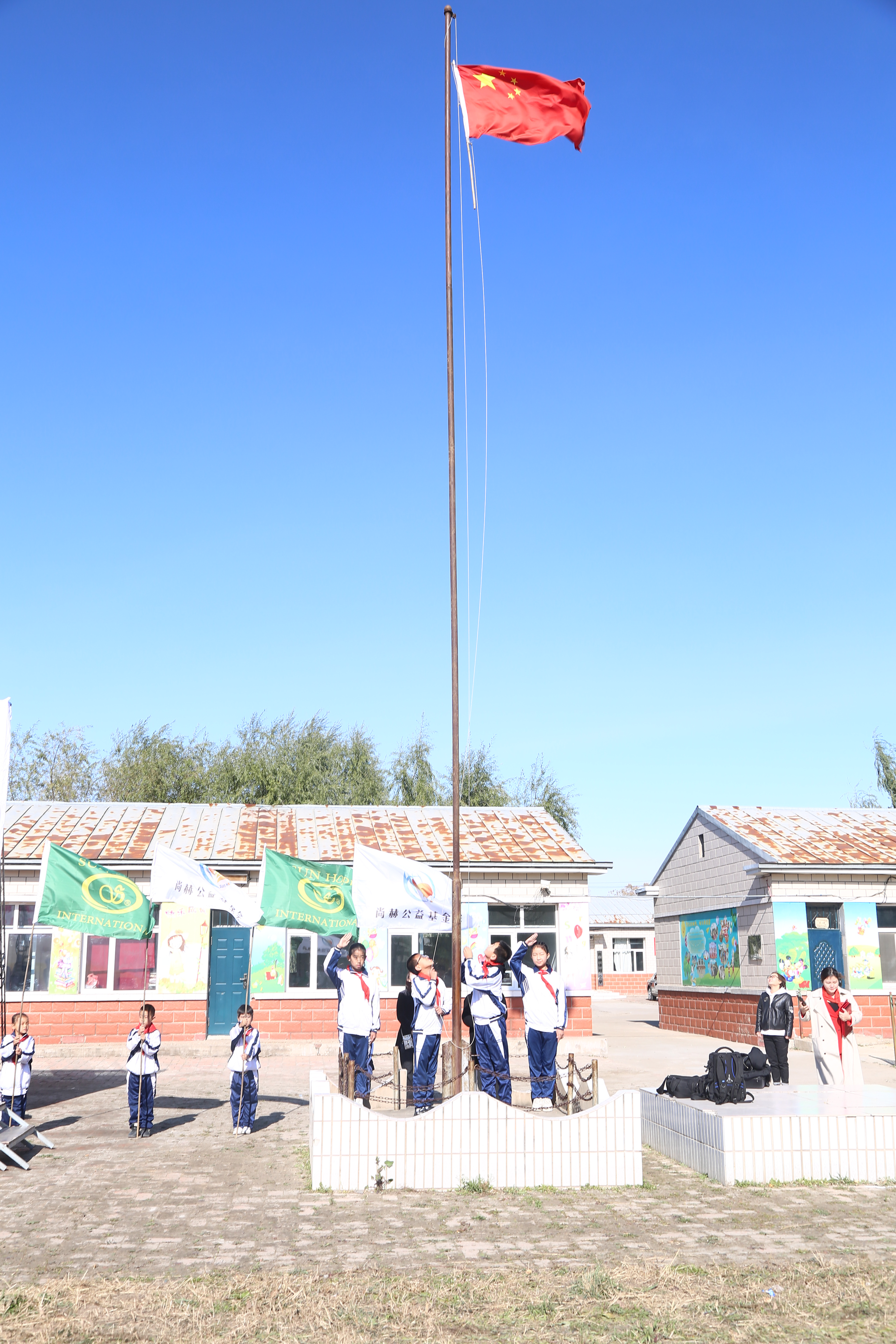 第194所 杜尔伯特蒙古族自治县铁东半岛登陆入口徐超小学